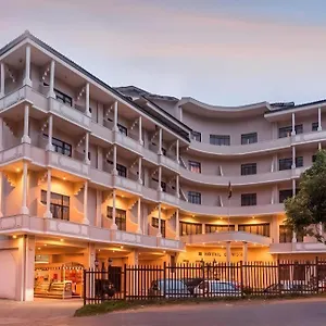 Devon Hotel