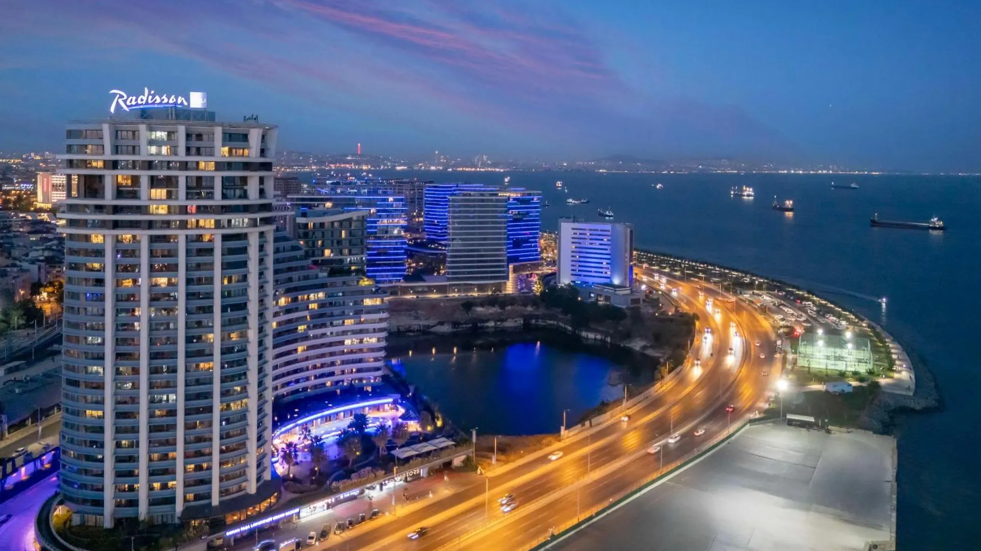 Radisson Blu Hotel Istanbul Ottomare 5*,  Türkiye